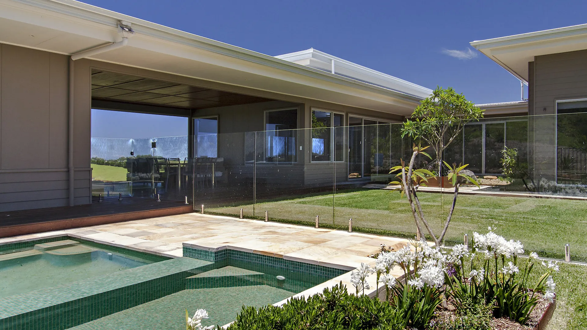 A Perfect Stay - Capeview At Byron Holiday home Byron Bay